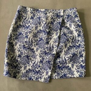Piperlime Blue Floral Rose Print Asymmetrical Tapestry Skirt Size XS